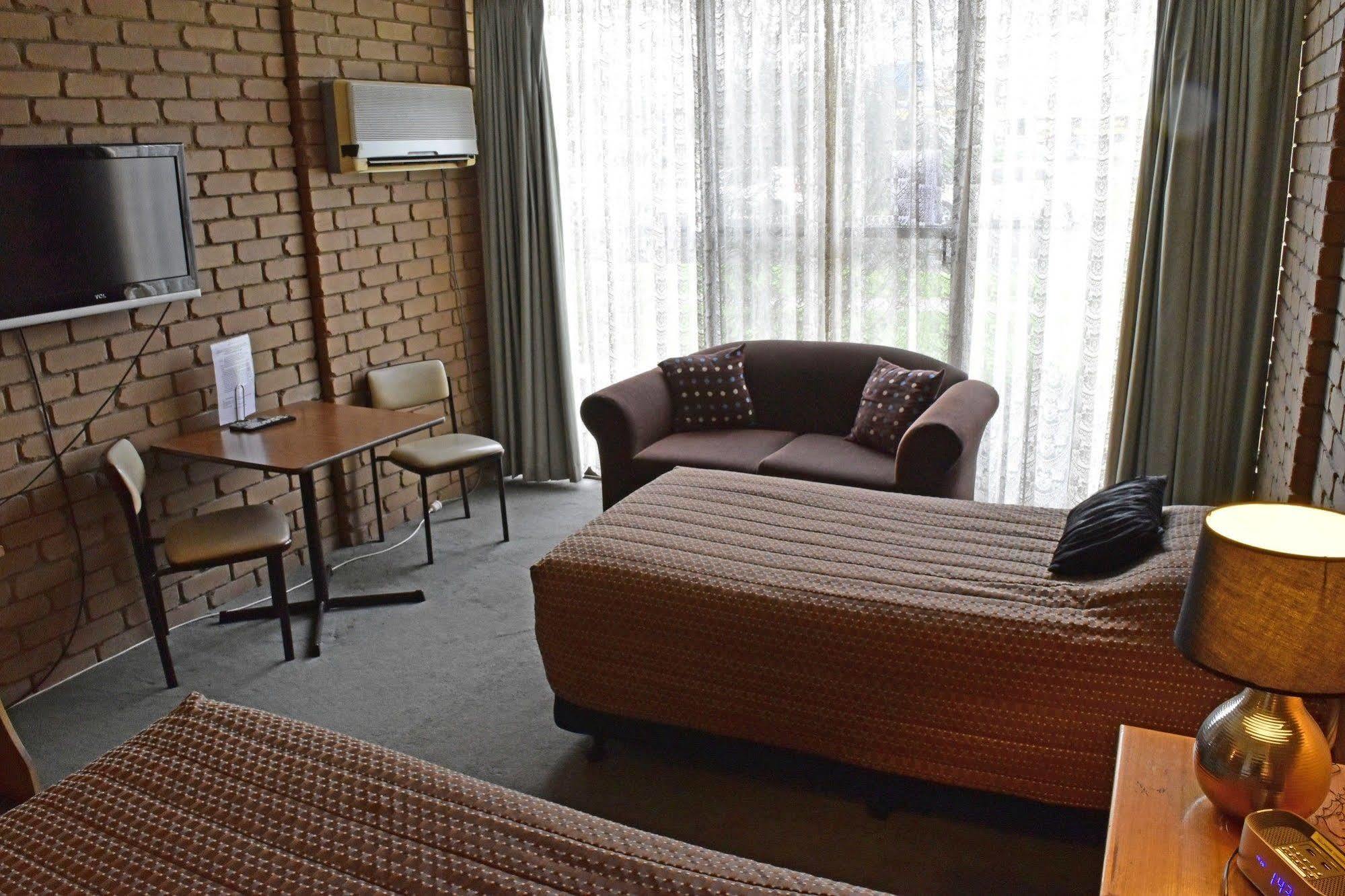 The Black Bull Motel Traralgon Extérieur photo