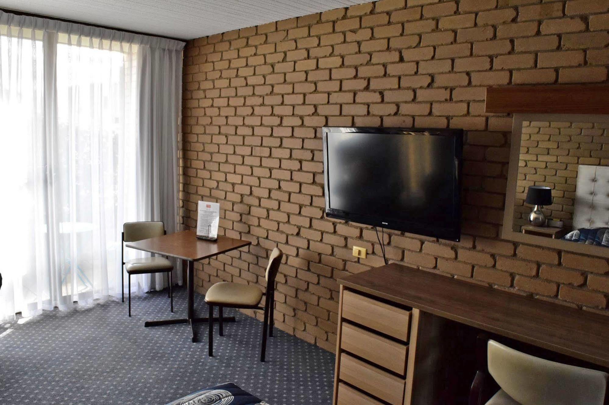 The Black Bull Motel Traralgon Extérieur photo