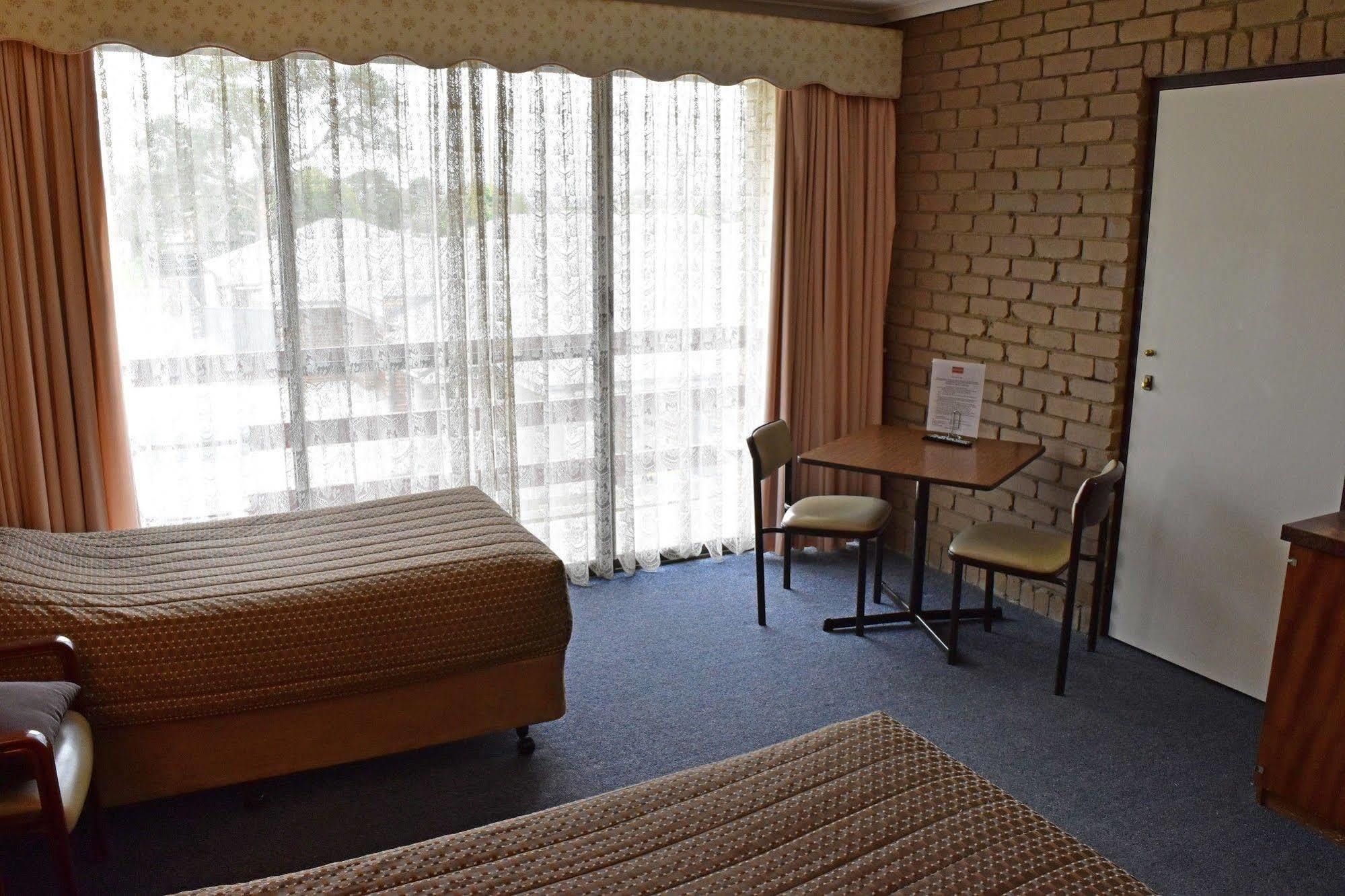 The Black Bull Motel Traralgon Extérieur photo