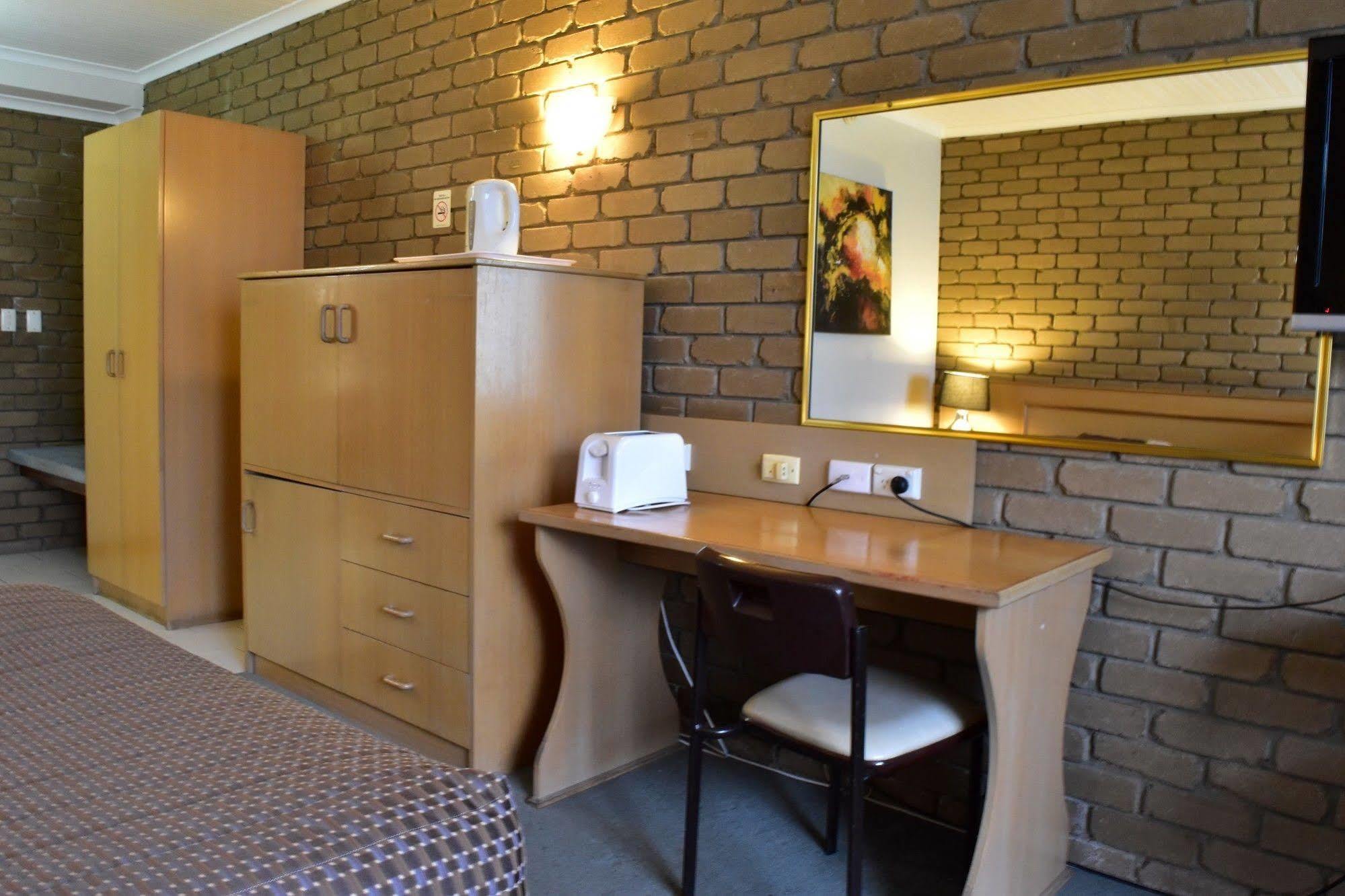 The Black Bull Motel Traralgon Extérieur photo